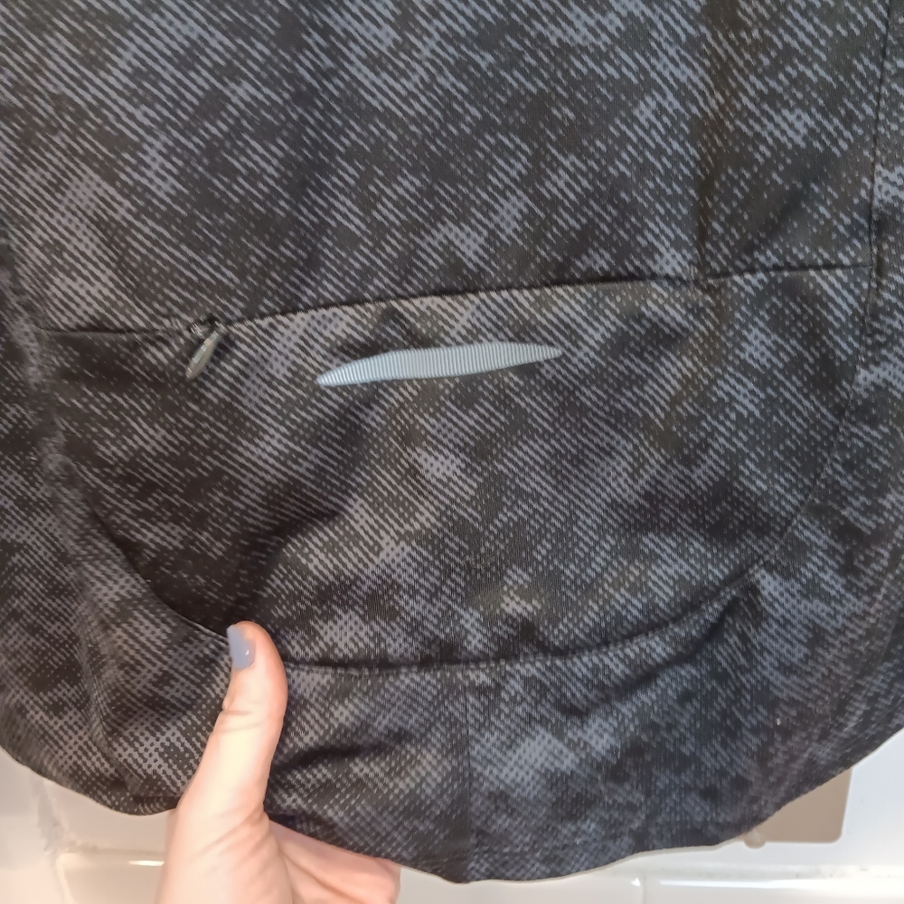 Under Armor Zip Pullover - image 8